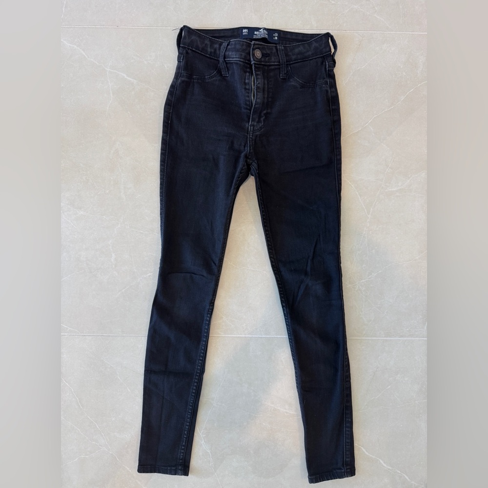 Hollister High-Waisted Black Skinny Jeans